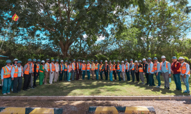 Barrick Pueblo Viejo recibe visita de FEDOCAMARAS
