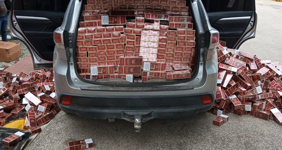 Incautan contrabando millonario de cigarrillos en interior de vehículo en Elías Piña
