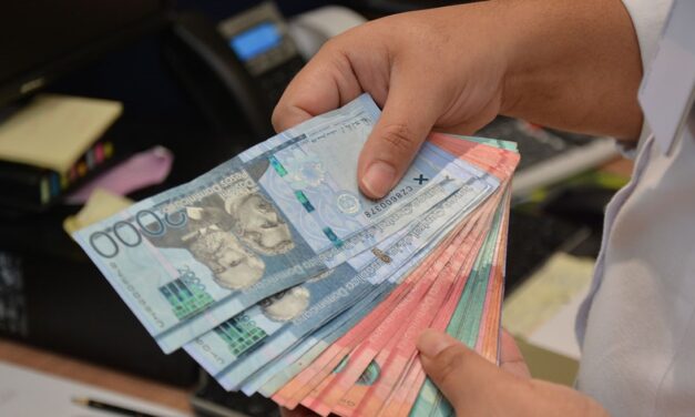 Trabajadores se ahorrarían RD$4,093 si se elimina impuesto sobre la renta