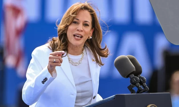 Harris: Trump dejaría 4 millones de latinos sin seguro médico