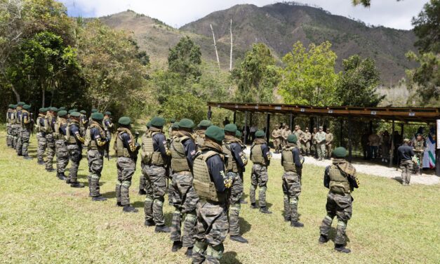 Comandante del Ejército RD exhorta a tropas mantenerse preparadas