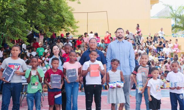 Fundación Refidomsa entrega útiles escolares a más de 7,000 estudiantes en apoyo al año educativo 2025-2026