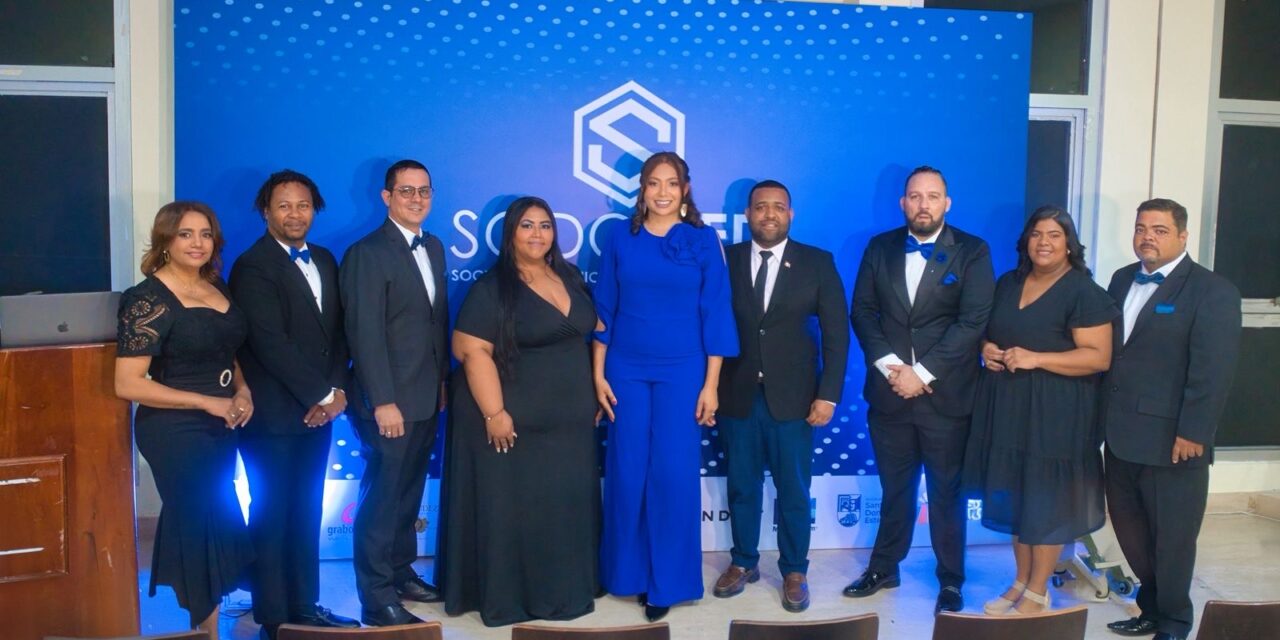 Amelia Reyes se juramenta como presidenta de SODOMEDI junto a su nueva directiva